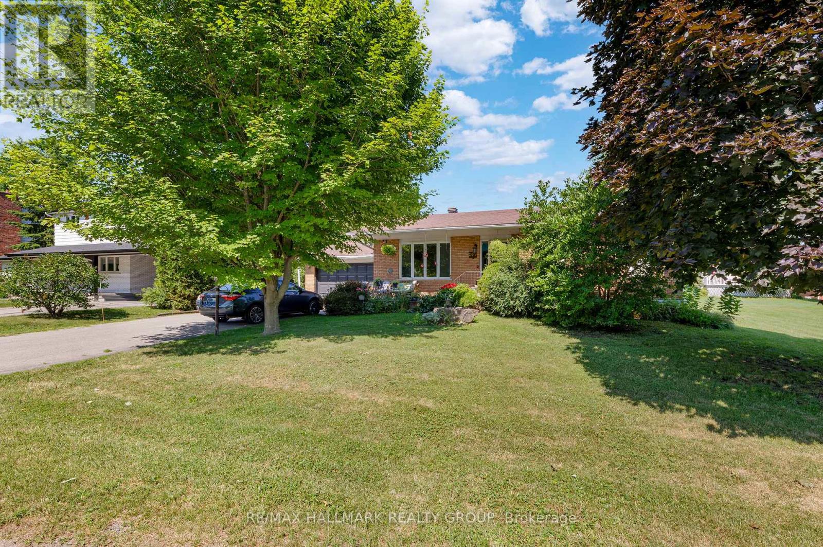 209 Curry Street, North Grenville, Ontario  K0G 1J0 - Photo 2 - X12296513