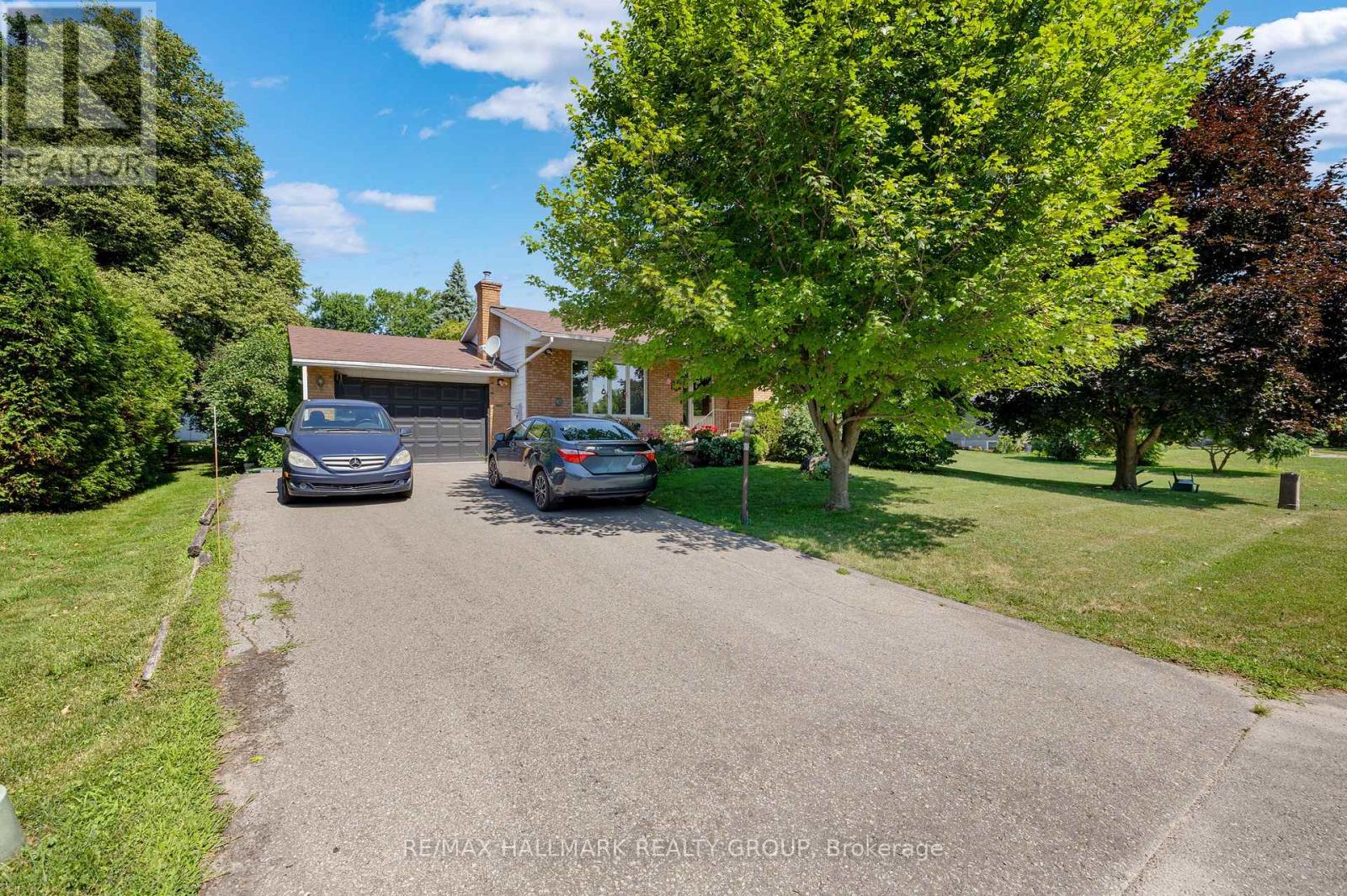 209 Curry Street, North Grenville, Ontario  K0G 1J0 - Photo 3 - X12296513
