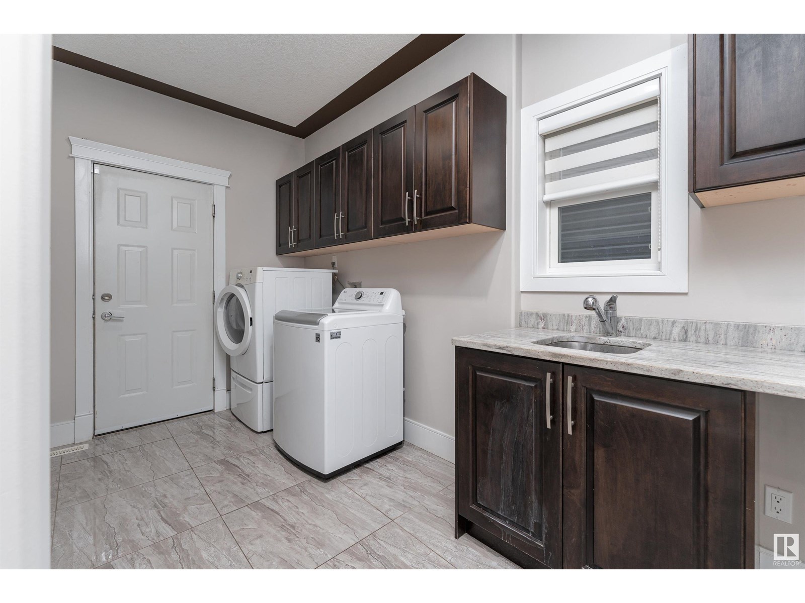 Property at 2422 ASHCRAFT CR SW image 1