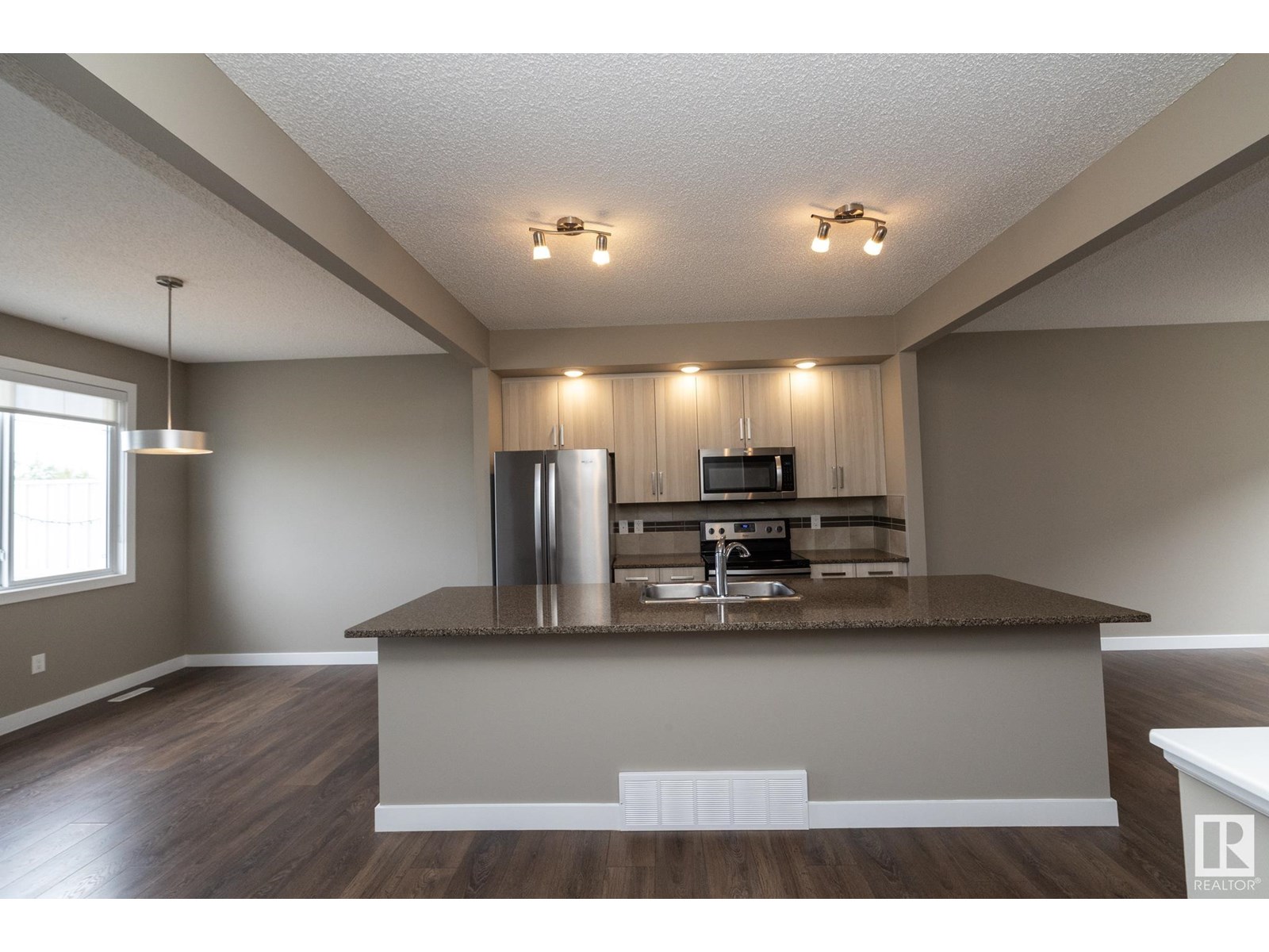 Property at #72 13139 205 ST NW image 3