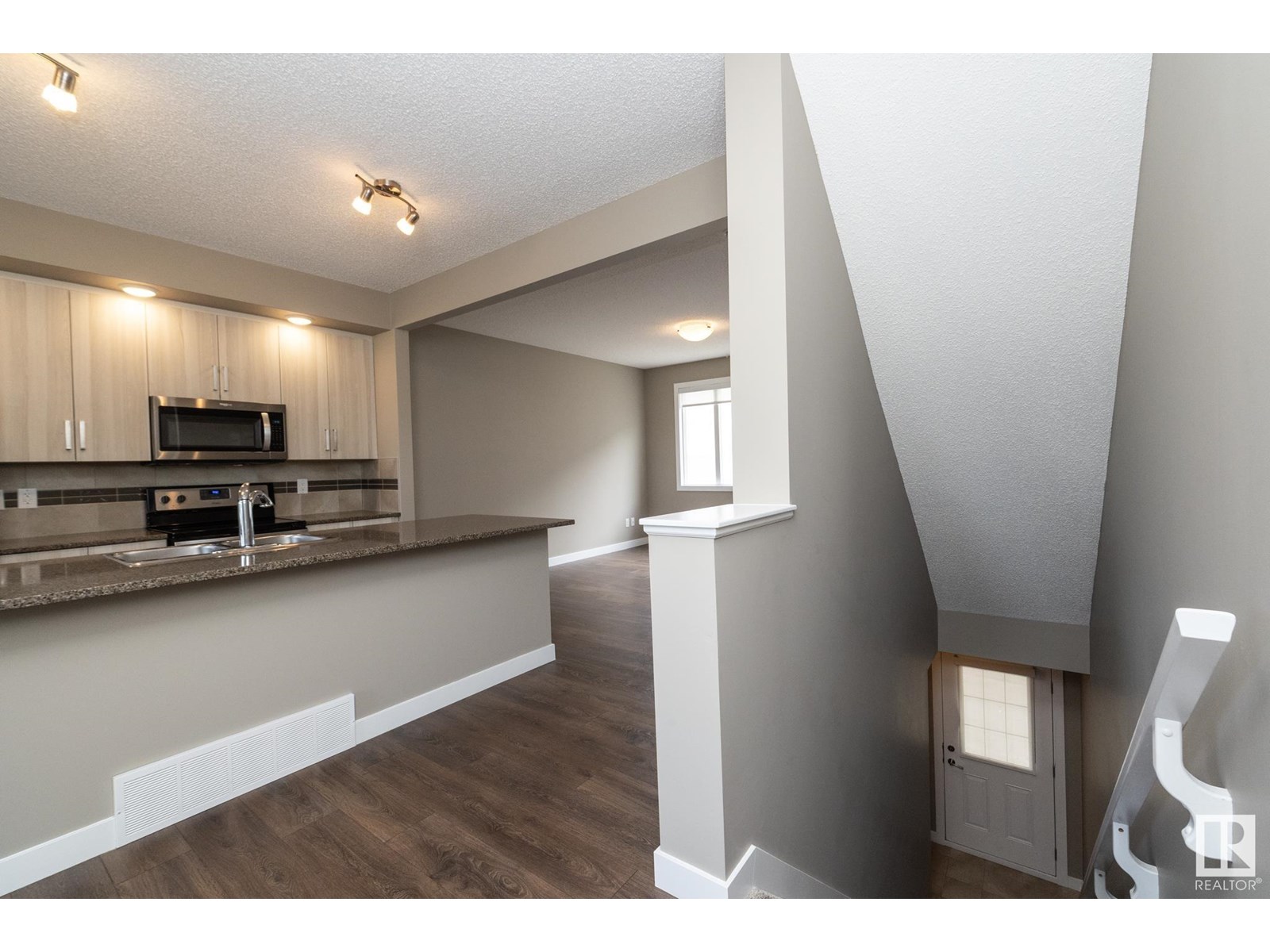 Property at #72 13139 205 ST NW image 4