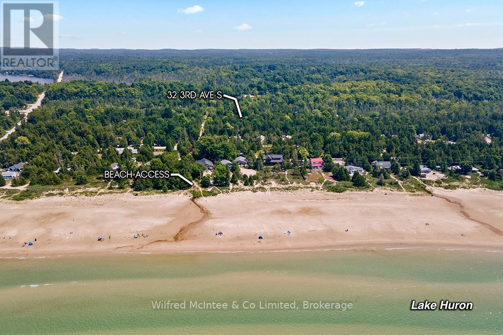 32 3rd Avenue S, Native Leased Lands, Ontario  N0H 2G0 - Photo 3 - X12296516