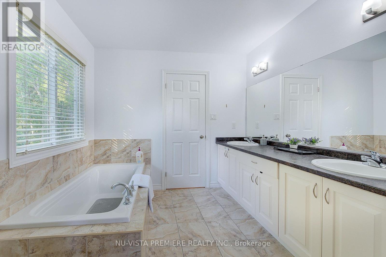 301 Portrush Place, London North, Ontario  N5X 0C2 - Photo 31 - X12296529