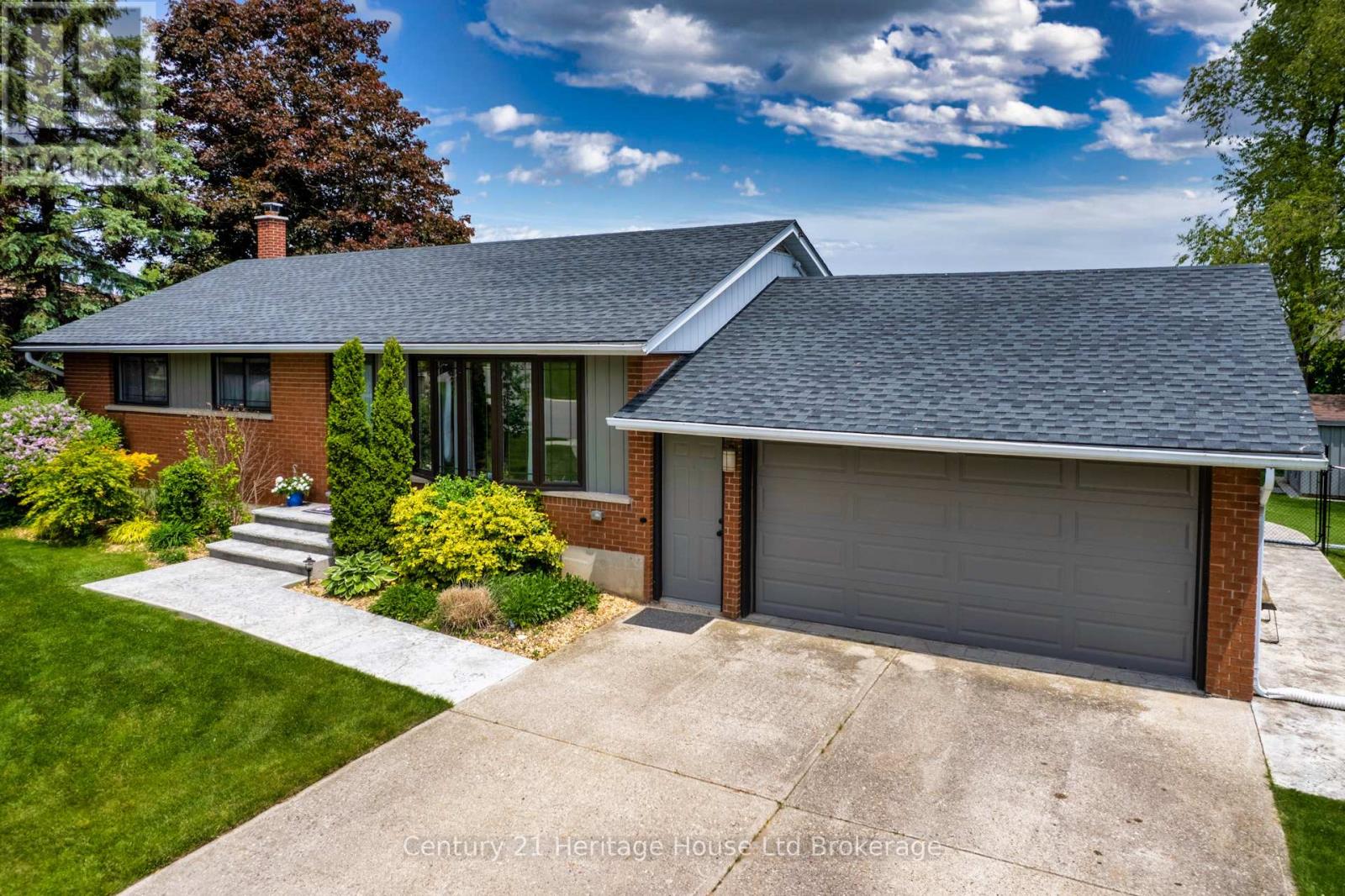 Property at 35 TANAGER DRIVE image 3