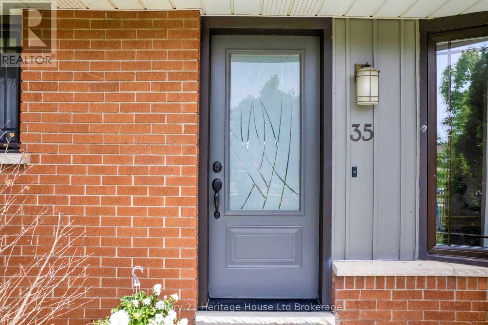 Property at 35 TANAGER DRIVE image 4