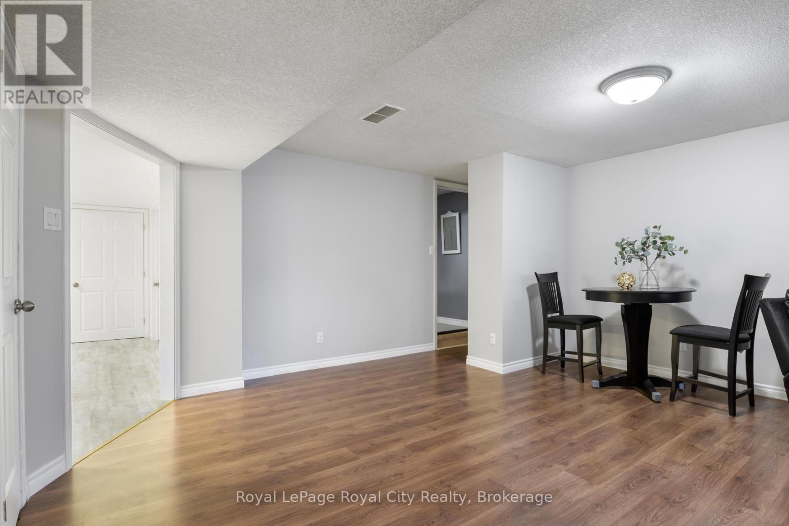 495 Hill Street E, Centre Wellington, Ontario  N1M 1H6 - Photo 27 - X12294803