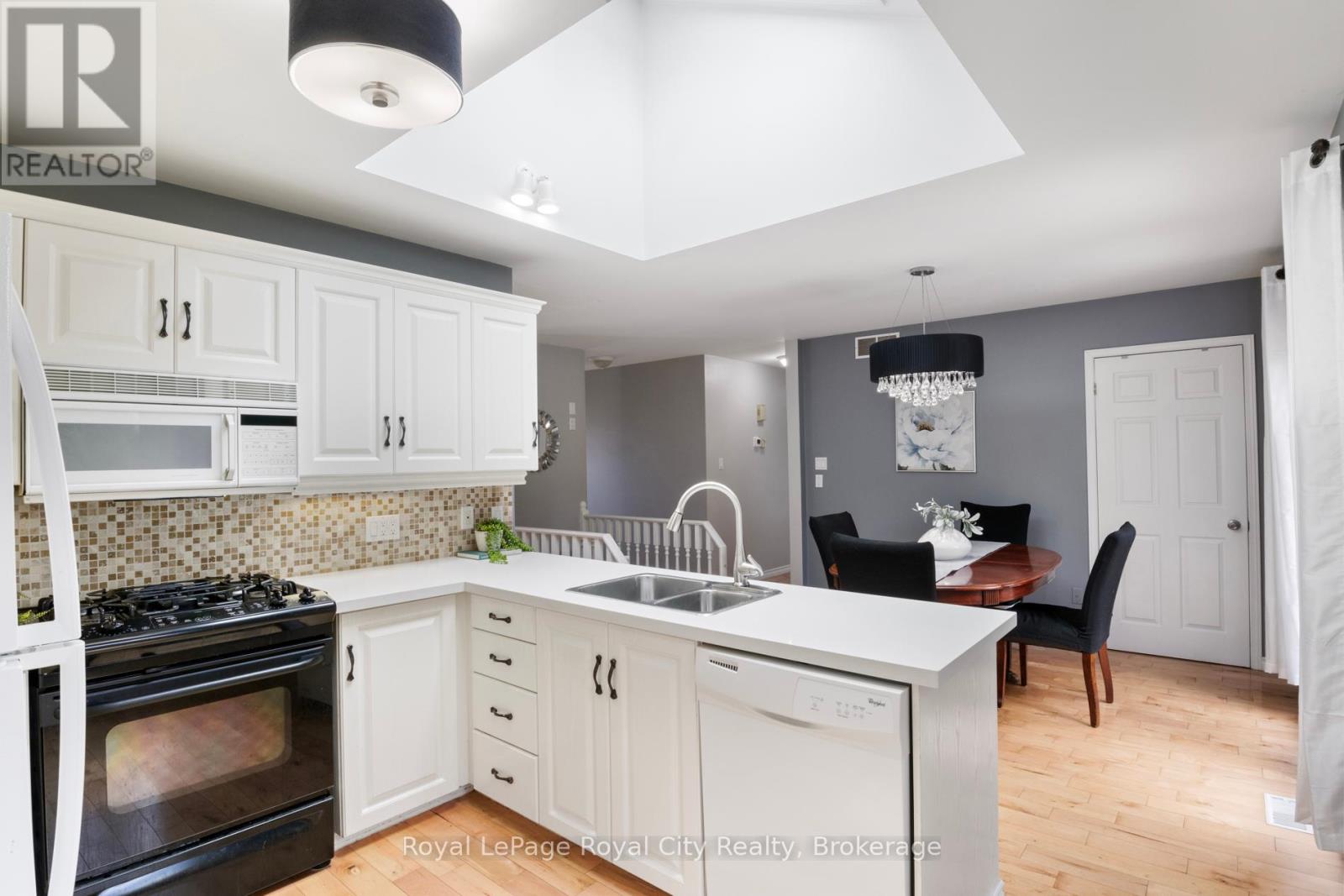 495 Hill Street E, Centre Wellington, Ontario  N1M 1H6 - Photo 7 - X12294803
