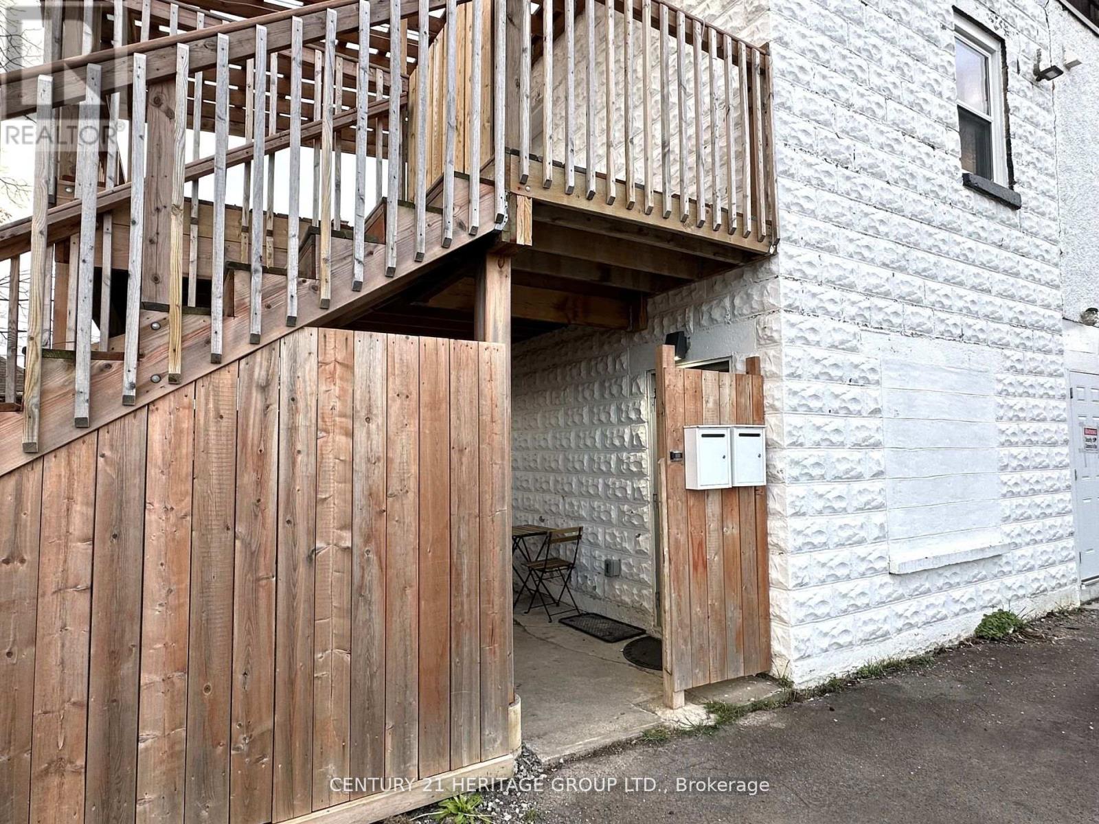 5002 Victoria Avenue, Niagara Falls (Downtown), Ontario  L2E 4C8 - Photo 16 - X12296532