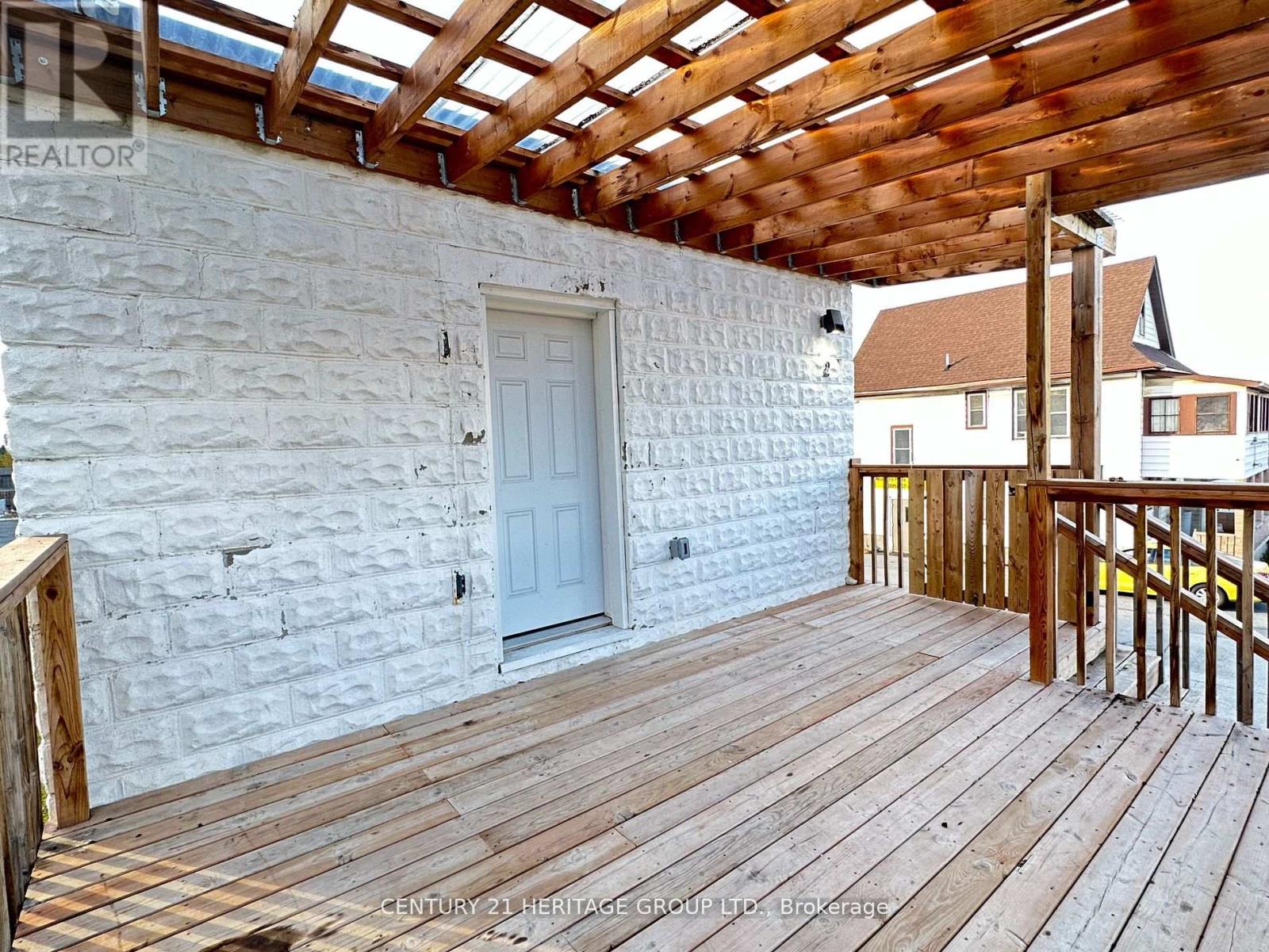 5002 Victoria Avenue, Niagara Falls (Downtown), Ontario  L2E 4C8 - Photo 26 - X12296532