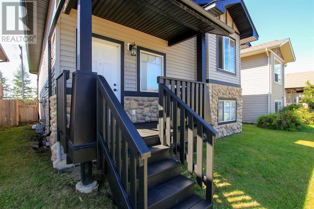 Property at 82 Ireland Crescent image 2