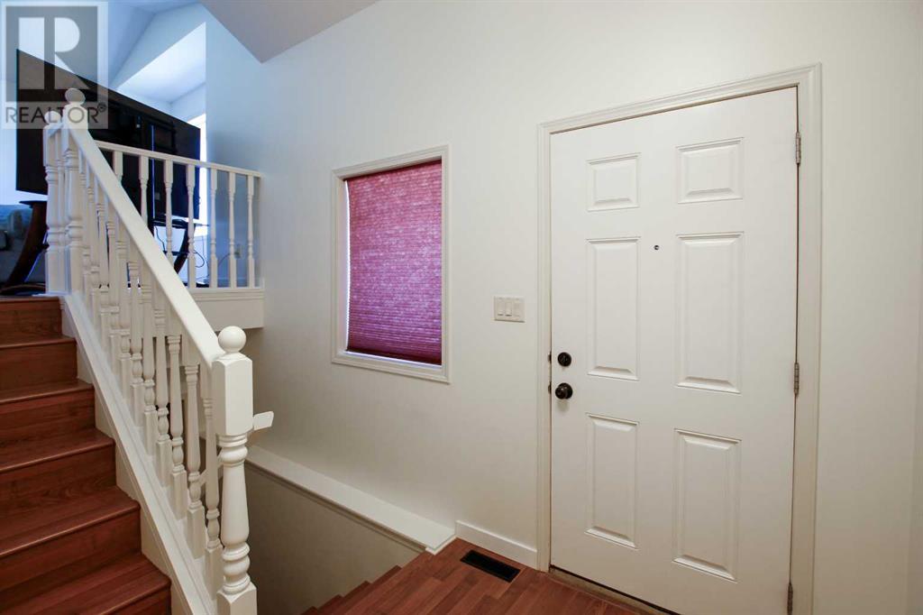 Property at 82 Ireland Crescent image 4
