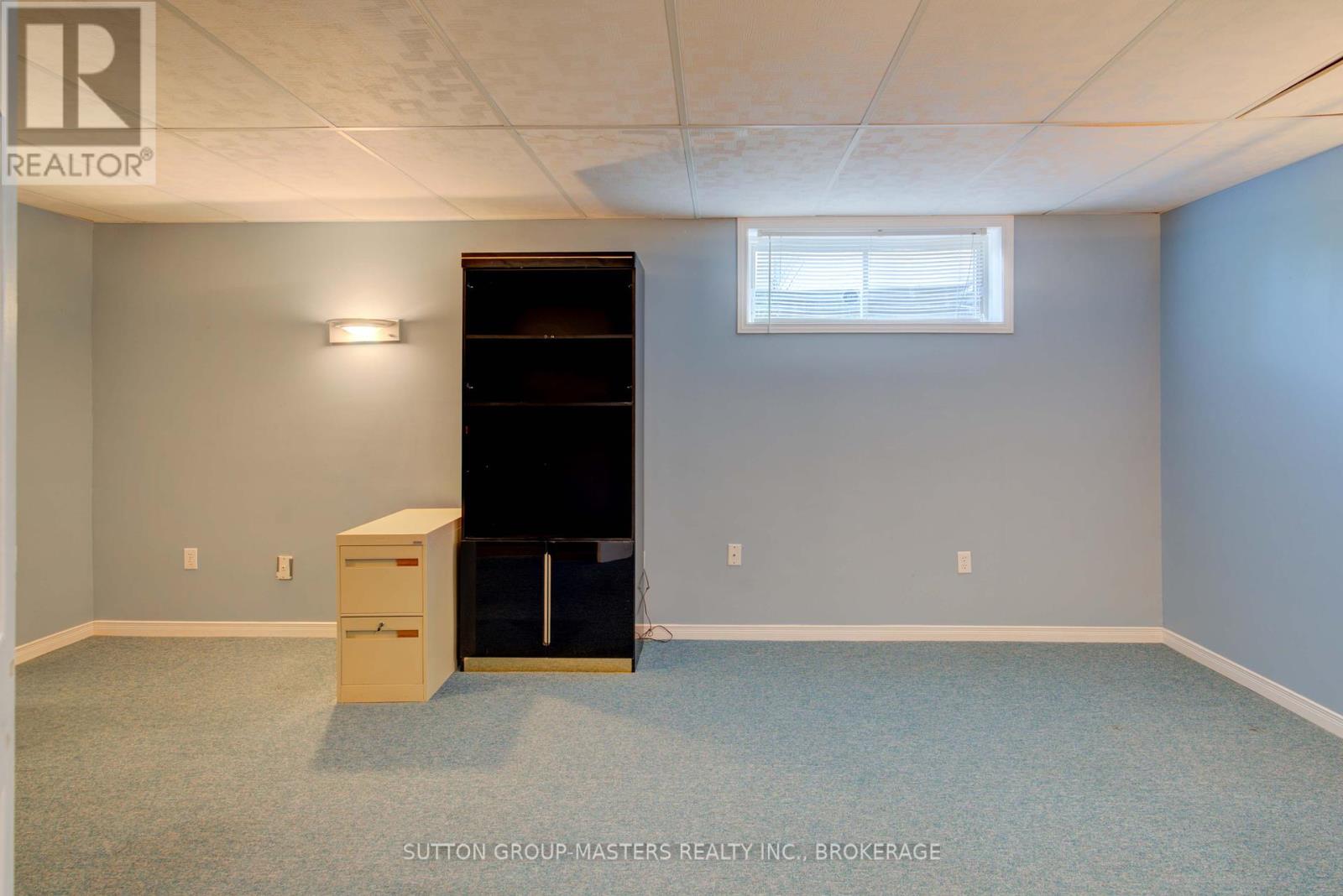 3 Empire Court, Loyalist (Bath), Ontario  K0H 1G0 - Photo 32 - X12183590