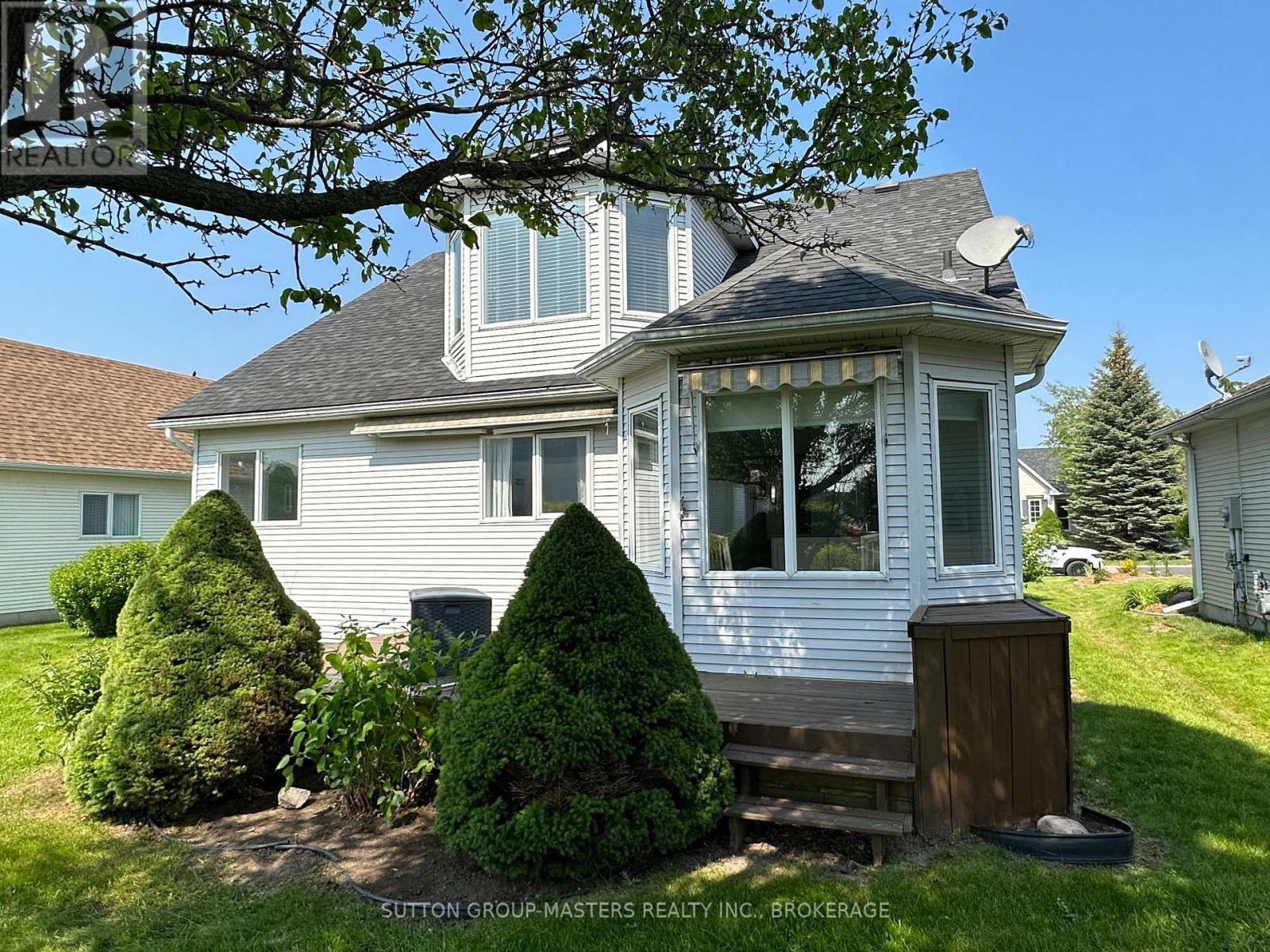 3 Empire Court, Loyalist (Bath), Ontario  K0H 1G0 - Photo 35 - X12183590