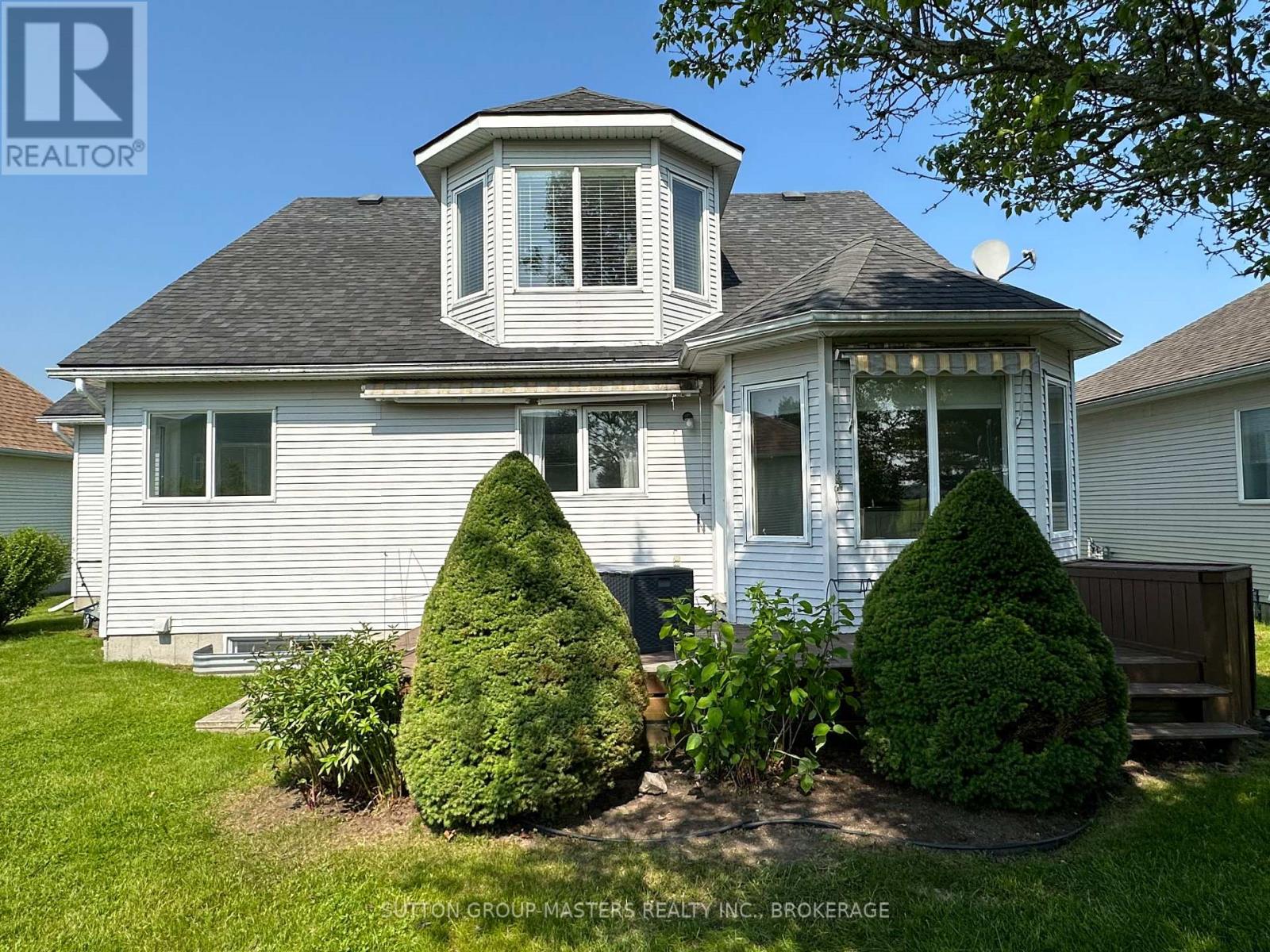 3 Empire Court, Loyalist (Bath), Ontario  K0H 1G0 - Photo 37 - X12183590