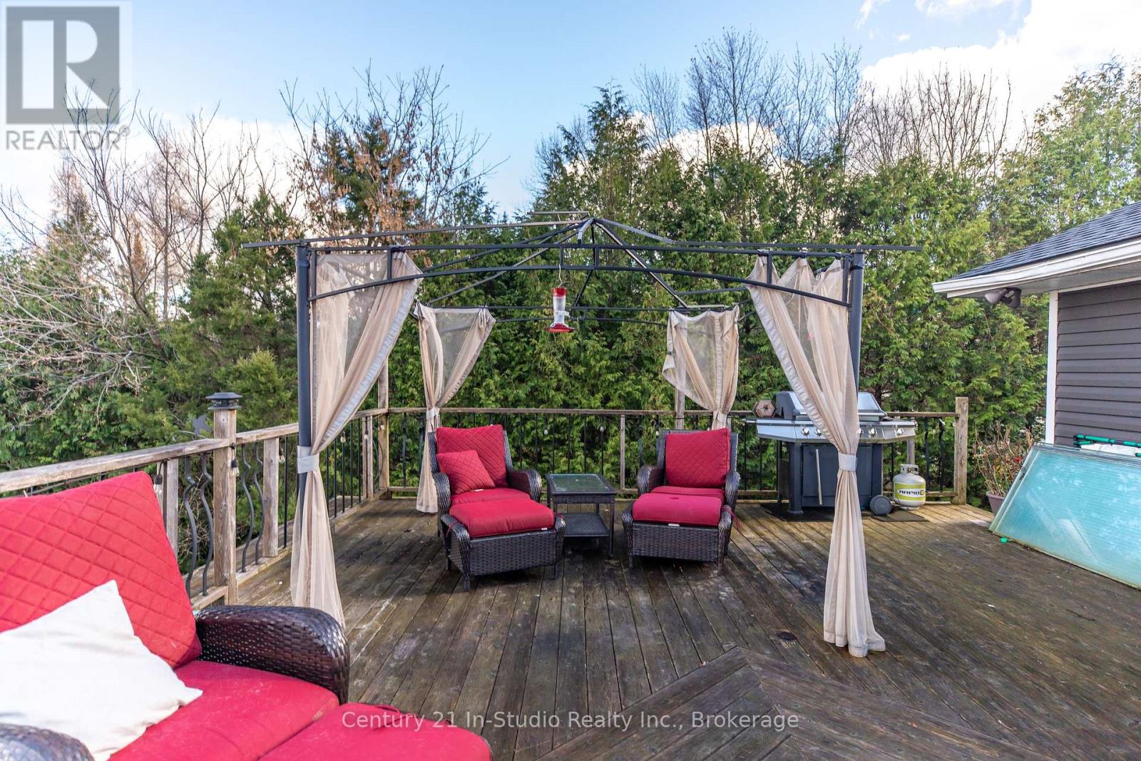474839 Townsend Lake Road, West Grey, Ontario  N0C 1H0 - Photo 10 - X12296568