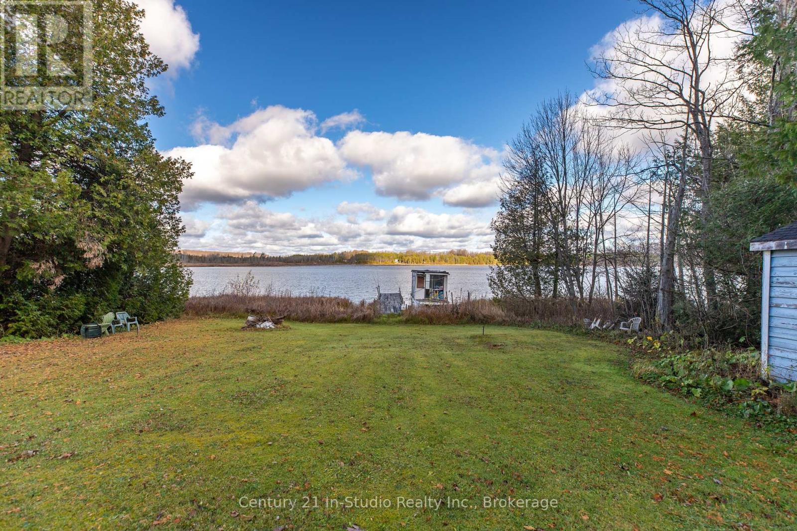 474839 Townsend Lake Road, West Grey, Ontario  N0C 1H0 - Photo 18 - X12296568