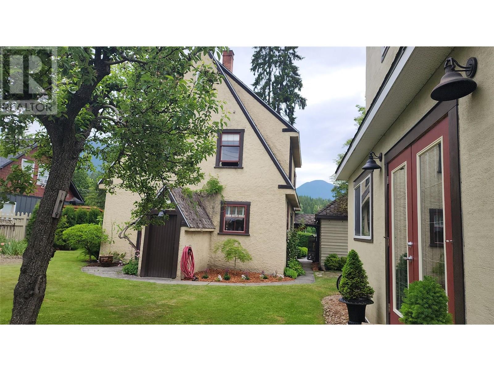 92 2nd Avenue Nw, Nakusp, British Columbia  V0G 1R0 - Photo 29 - 10356658