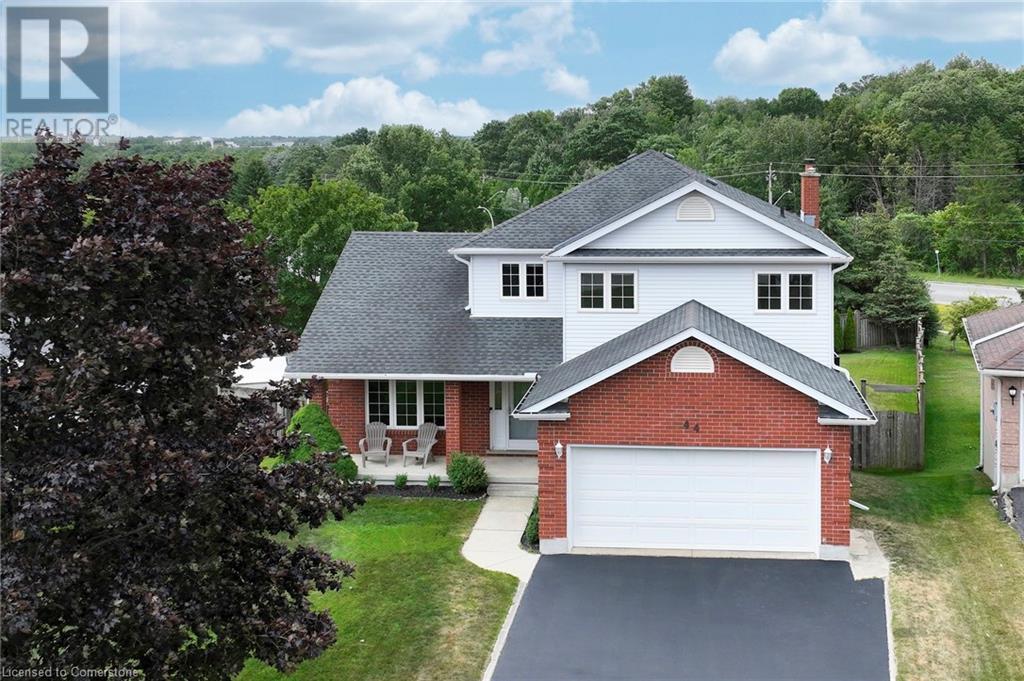 Property at 44 TAMI Court image 2