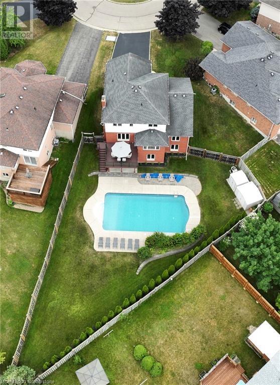 Property at 44 TAMI Court image 5
