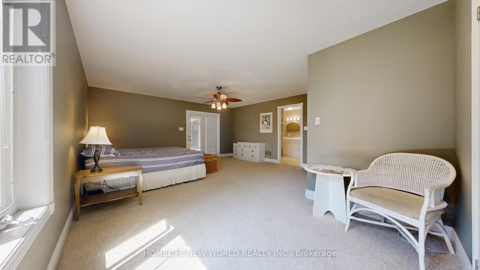 18770 Leslie Street, East Gwillimbury, Ontario  L0G 1V0 - Photo 21 - N12296601