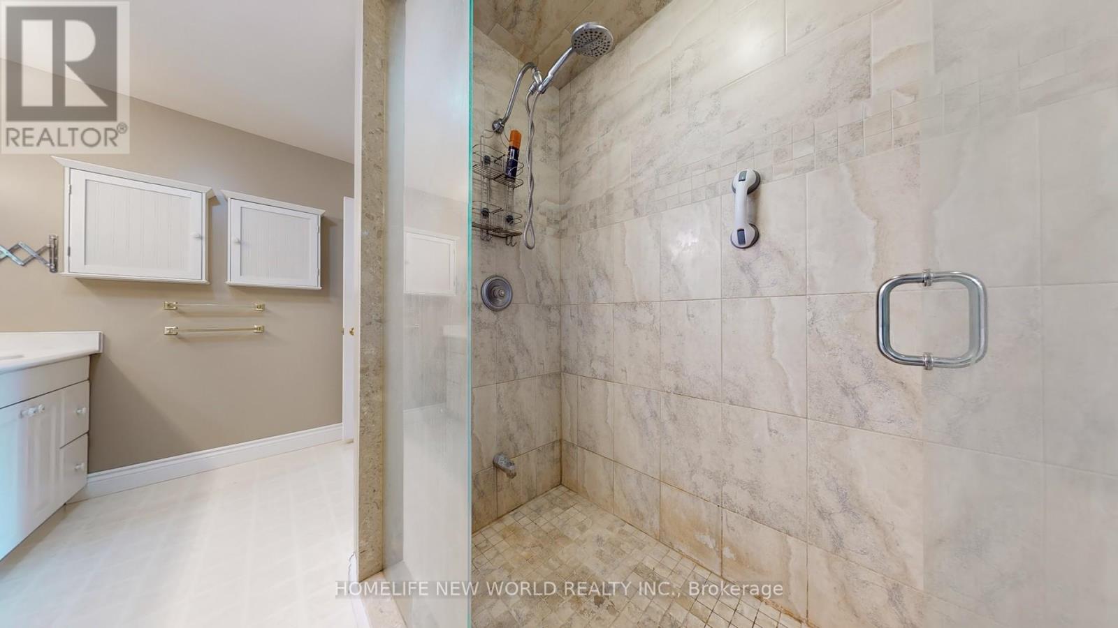 18770 Leslie Street, East Gwillimbury, Ontario  L0G 1V0 - Photo 24 - N12296601