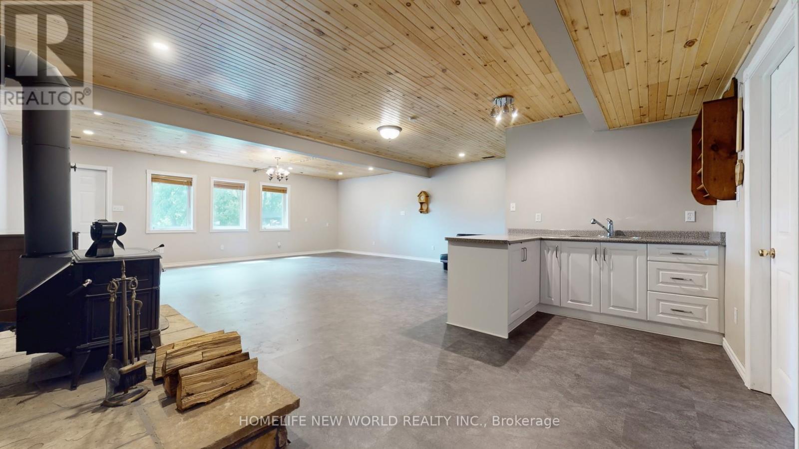 18770 Leslie Street, East Gwillimbury, Ontario  L0G 1V0 - Photo 37 - N12296601