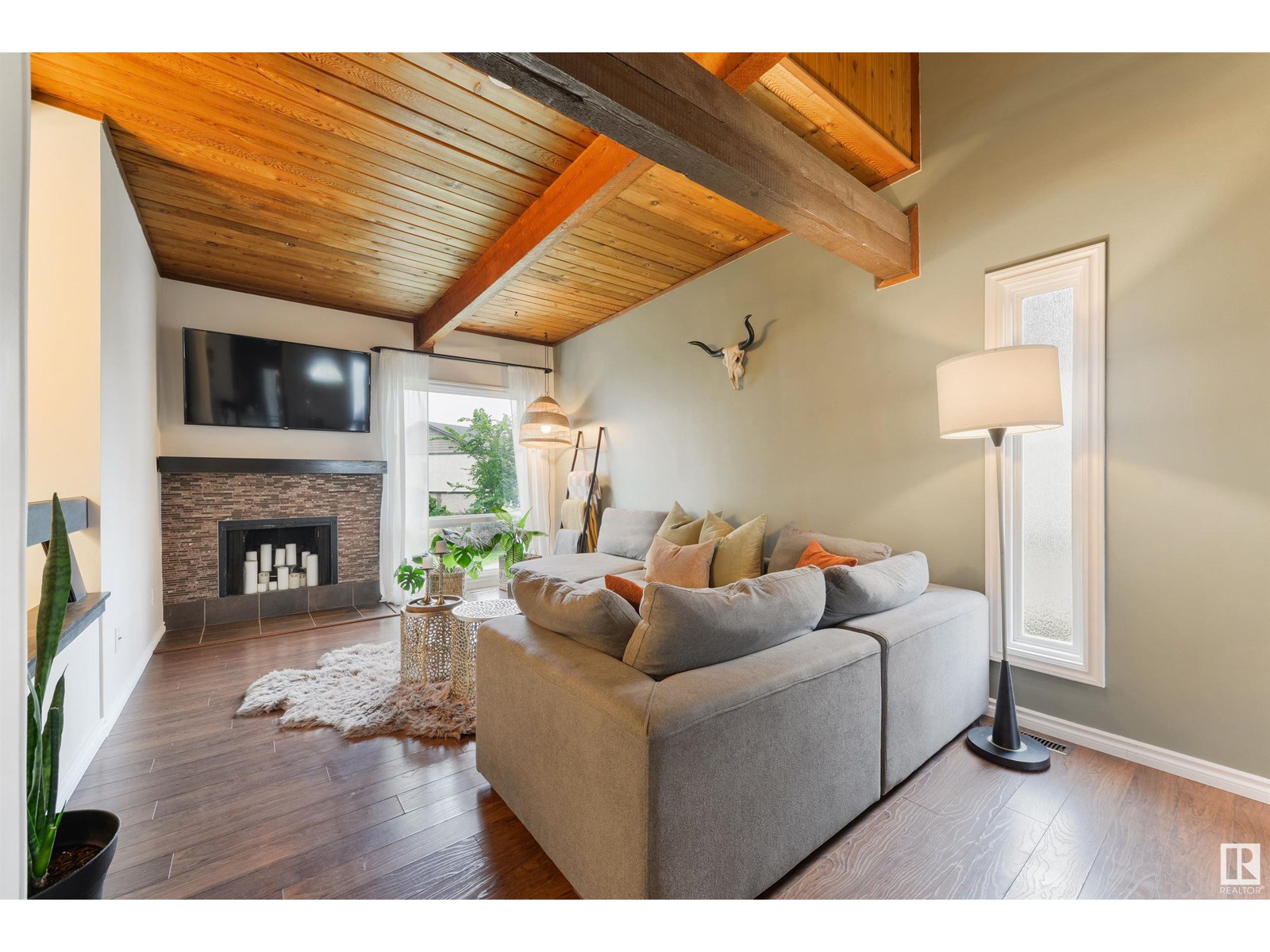Property at 67 NORTHWOODS VG NW image 3