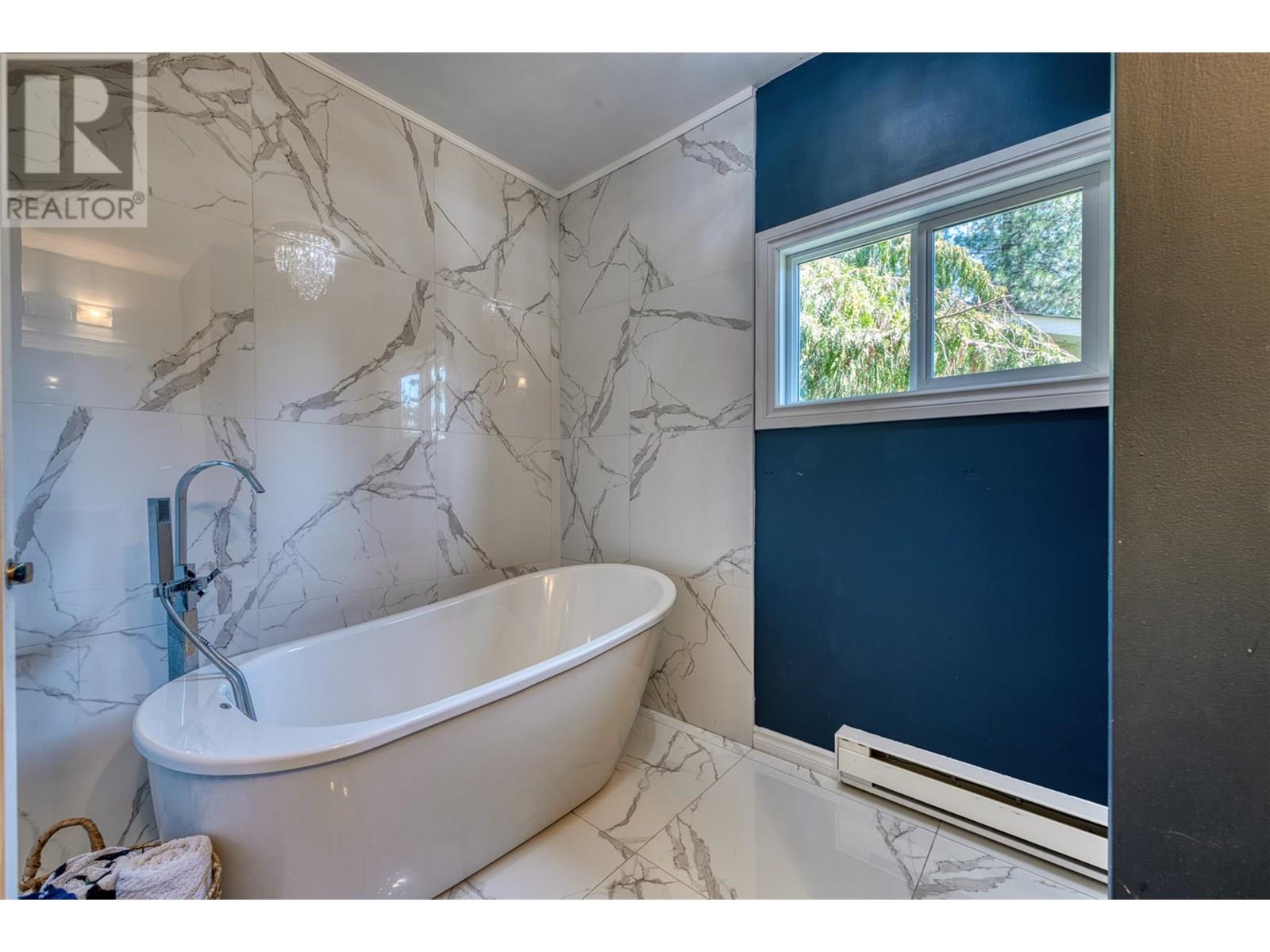 10775 Pinecrest Road, Vernon, British Columbia  V1H 2C1 - Photo 23 - 10354417