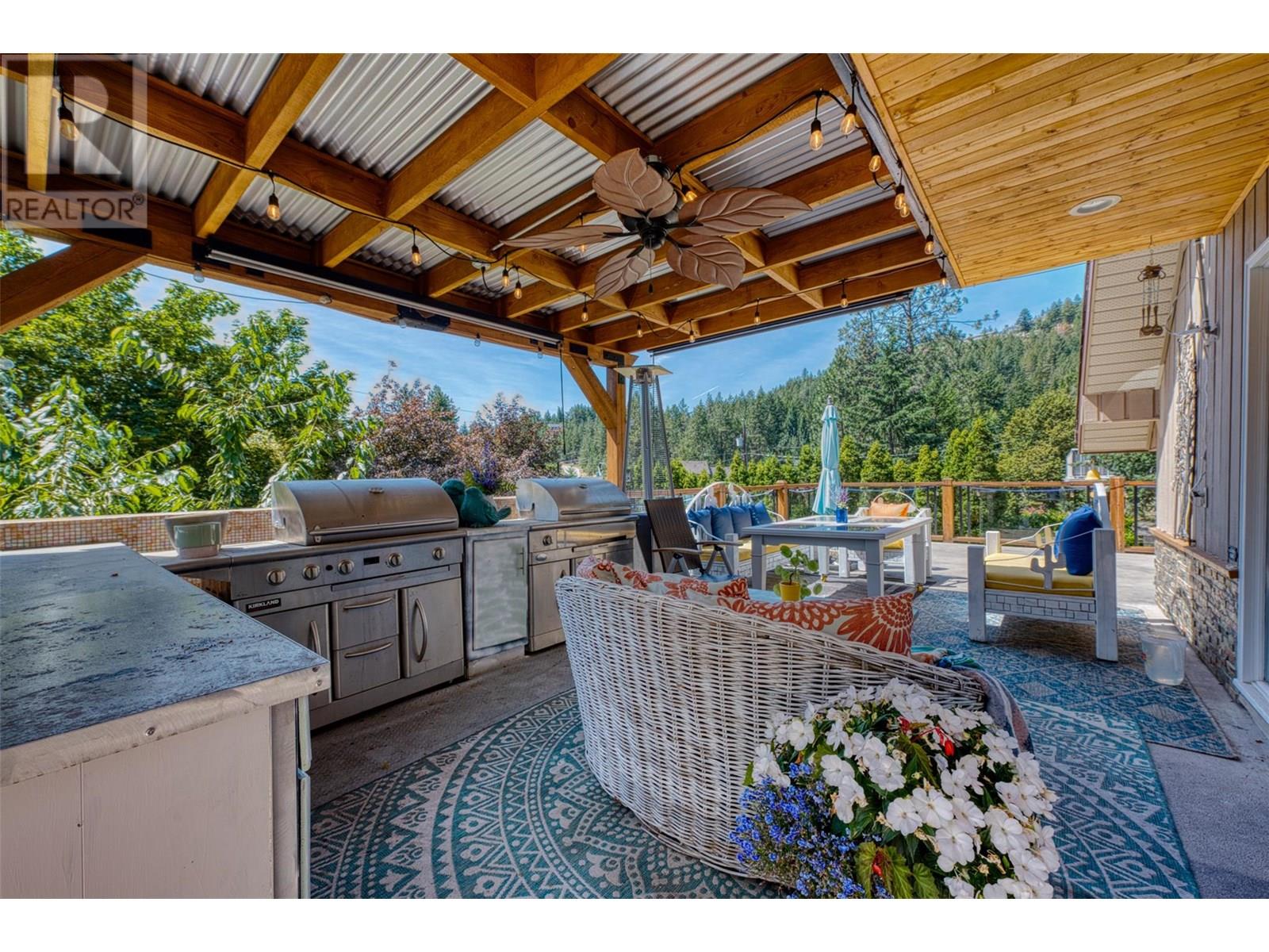 10775 Pinecrest Road, Vernon, British Columbia  V1H 2C1 - Photo 19 - 10354417