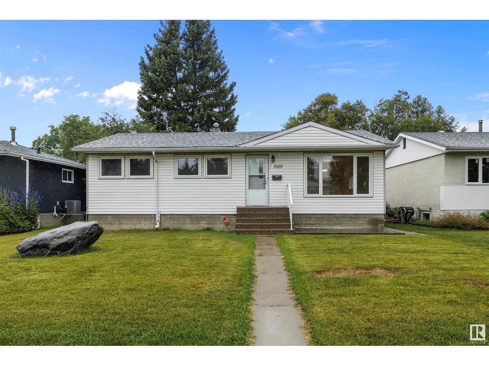 Property at 8928 147 st NW image 1