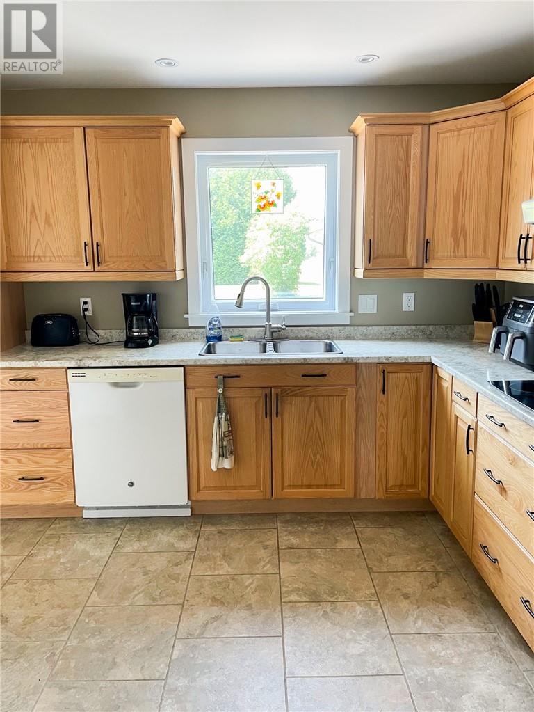 29 Sidney Lane, Mindemoya, Ontario  P0P 1s0 - Photo 15 - 2123657