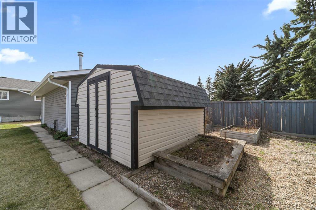 4 Meadowlark Drive, Sedgewick, Alberta  T0B 4C0 - Photo 43 - A2215396