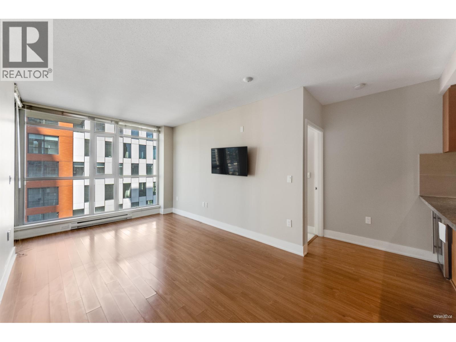 1709 3008 Glen Drive, Coquitlam, British Columbia  V3B 0J5 - Photo 13 - R3027328