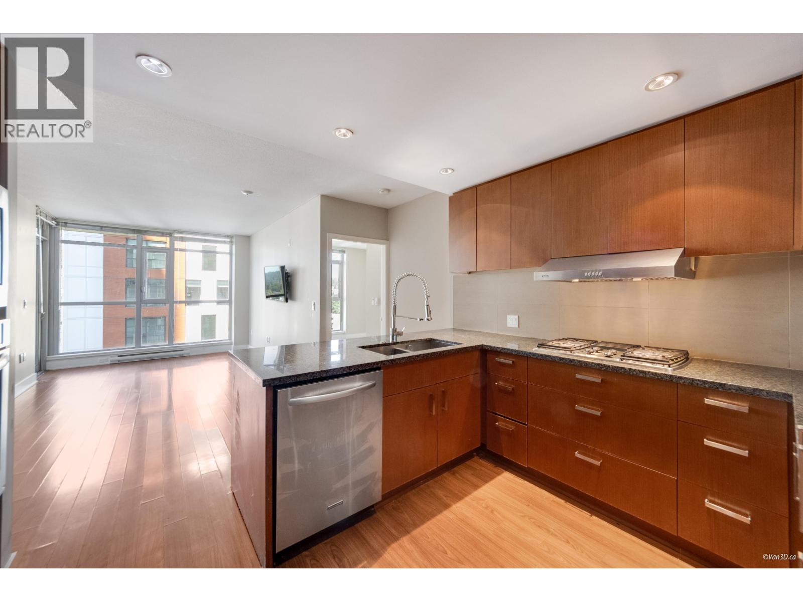 1709 3008 Glen Drive, Coquitlam, British Columbia  V3B 0J5 - Photo 10 - R3027328