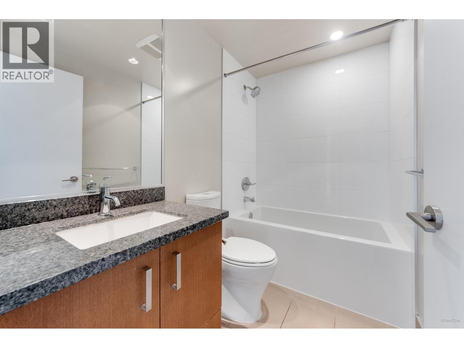 1709 3008 Glen Drive, Coquitlam, British Columbia  V3B 0J5 - Photo 18 - R3027328