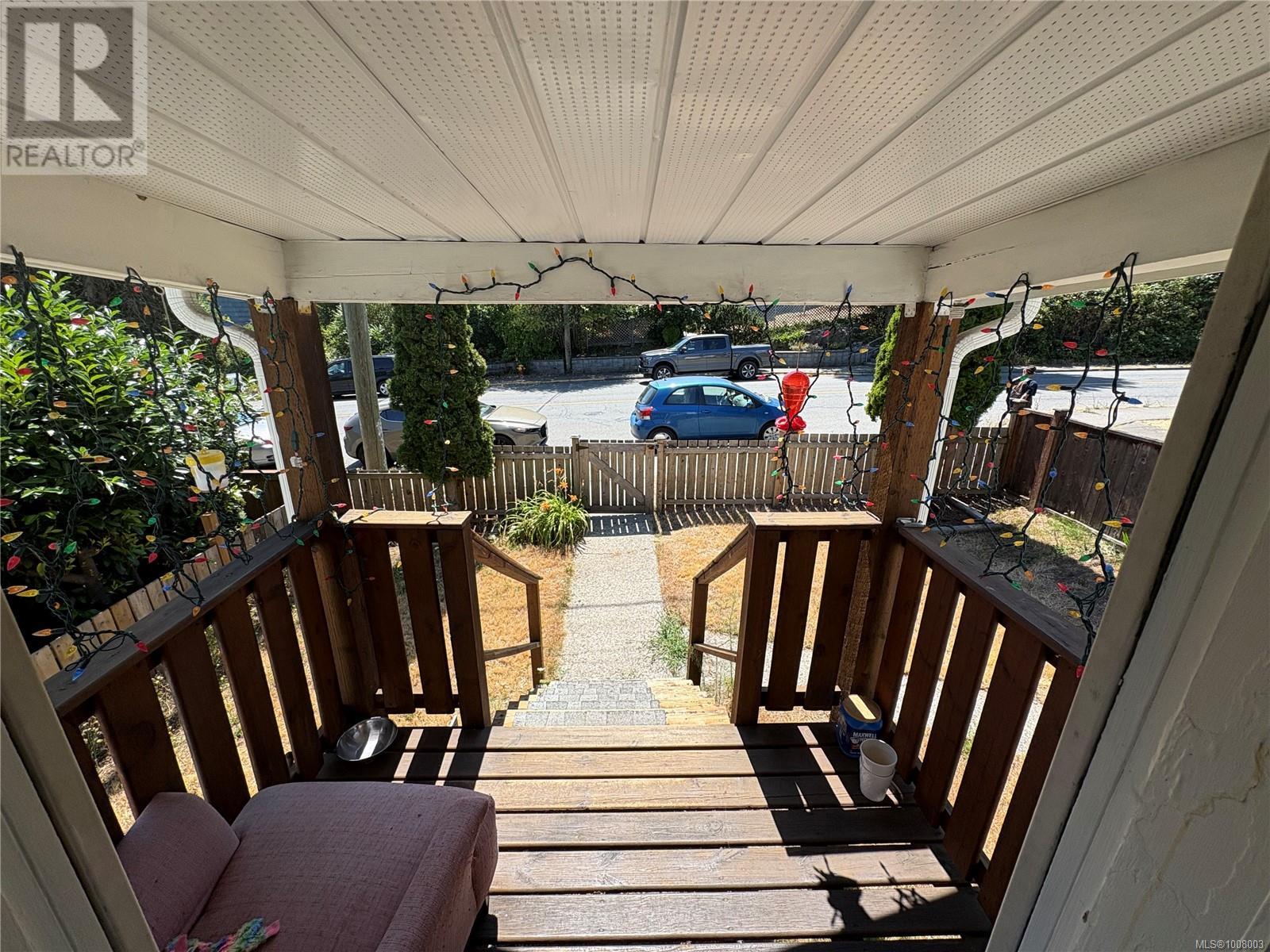 Property at 632 Milton St image 5