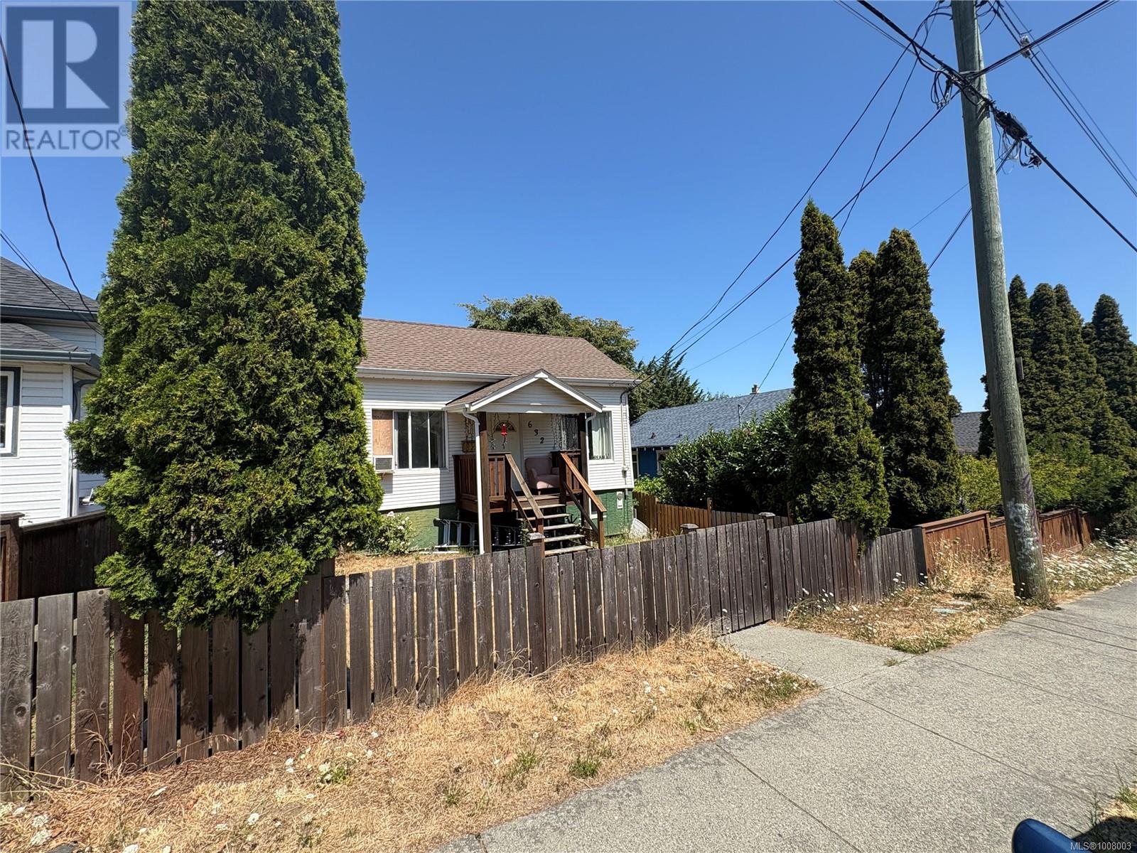 Property at 632 Milton St image 1