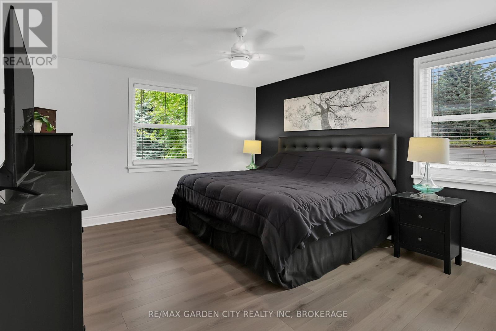 222 Ridgeway Road, Fort Erie (Crystal Beach), Ontario  L0S 1B0 - Photo 11 - X12296687