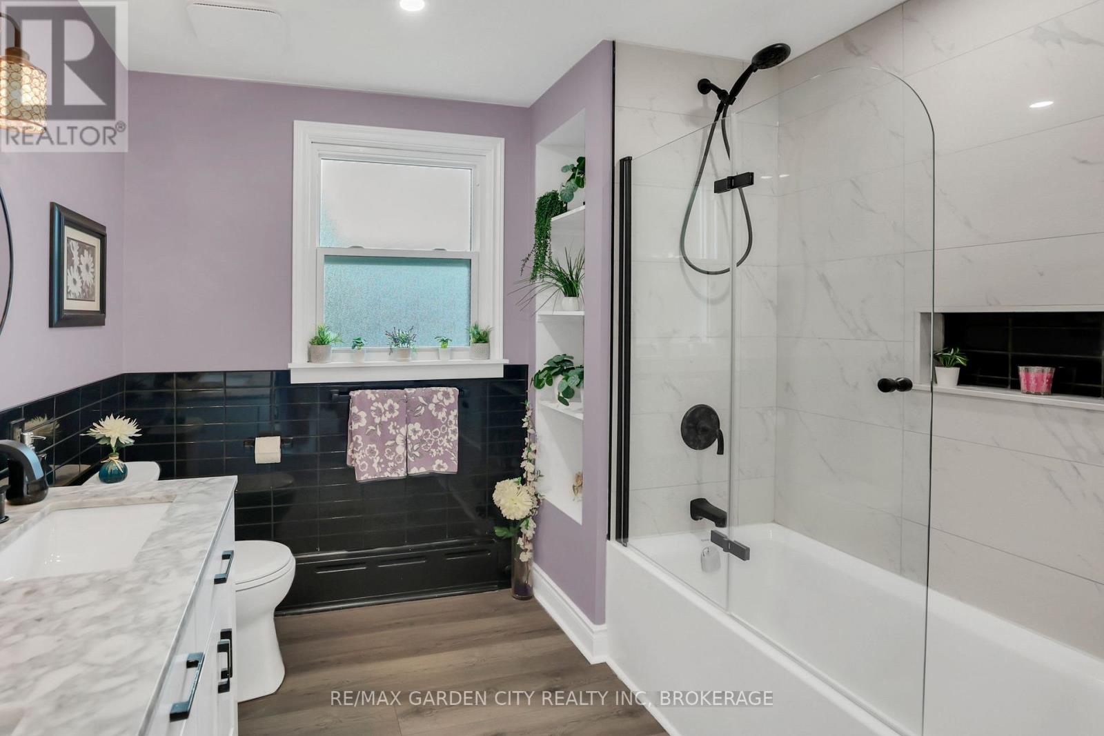 222 Ridgeway Road, Fort Erie (Crystal Beach), Ontario  L0S 1B0 - Photo 13 - X12296687