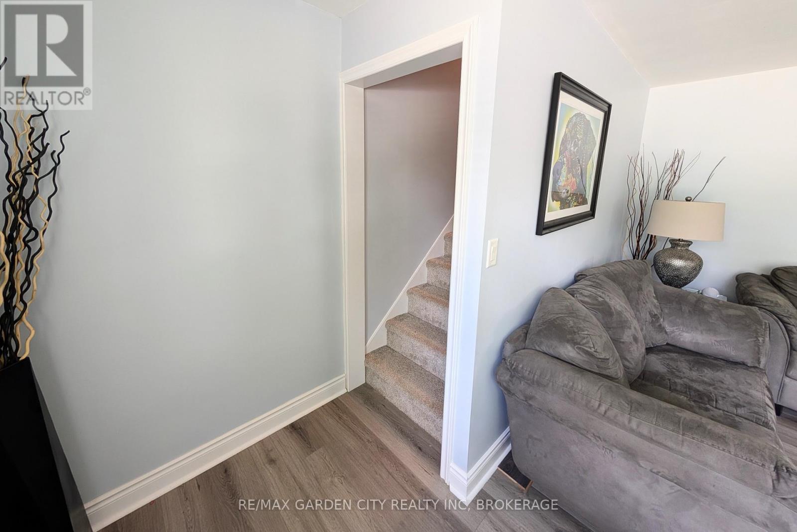 222 Ridgeway Road, Fort Erie (Crystal Beach), Ontario  L0S 1B0 - Photo 19 - X12296687