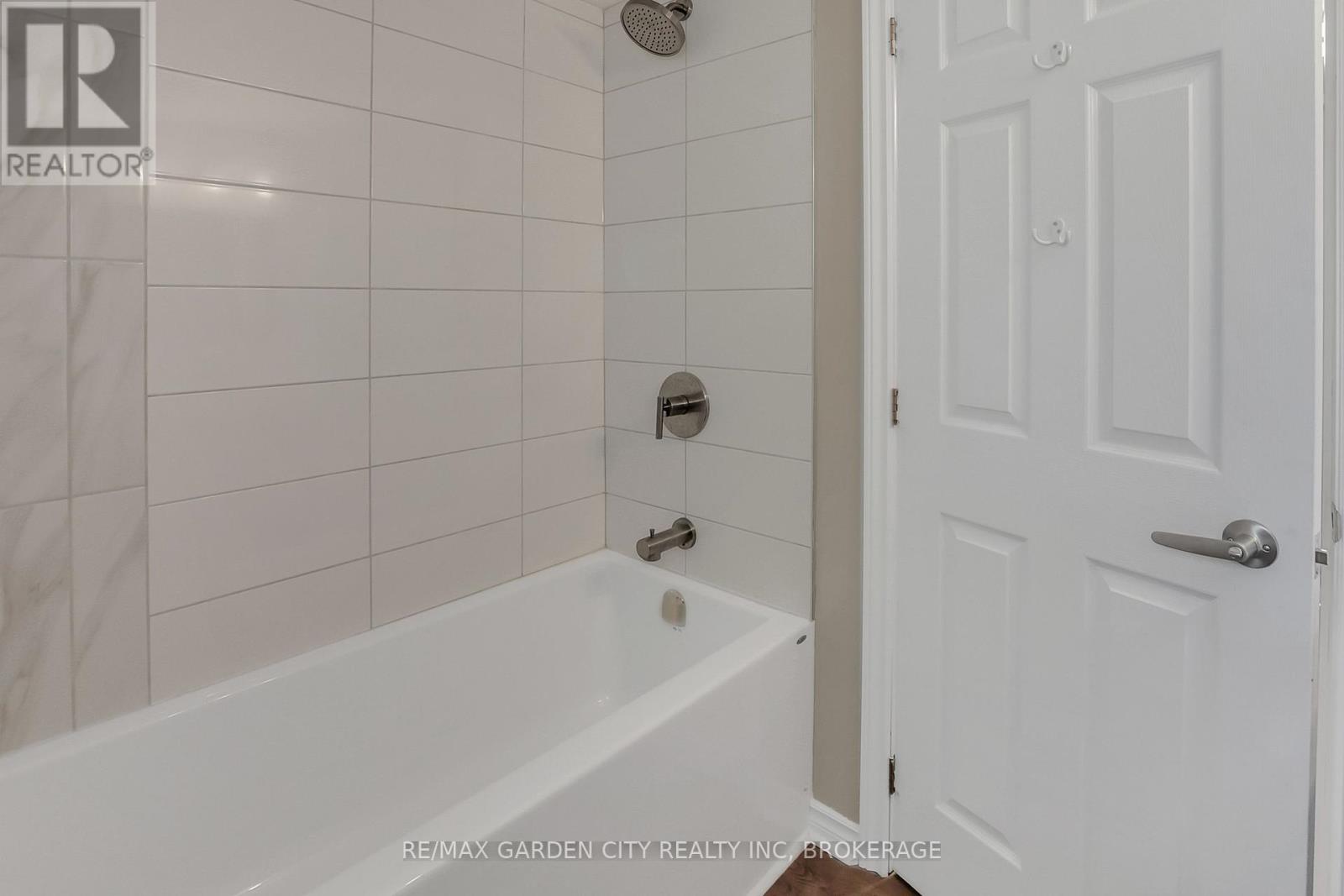 222 Ridgeway Road, Fort Erie (Crystal Beach), Ontario  L0S 1B0 - Photo 22 - X12296687