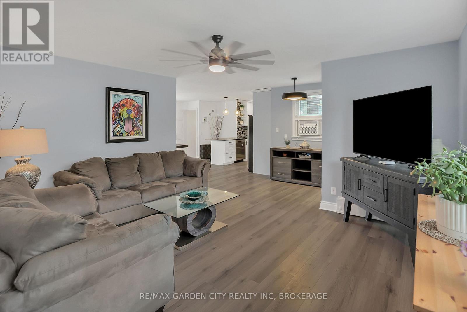 222 Ridgeway Road, Fort Erie (Crystal Beach), Ontario  L0S 1B0 - Photo 6 - X12296687