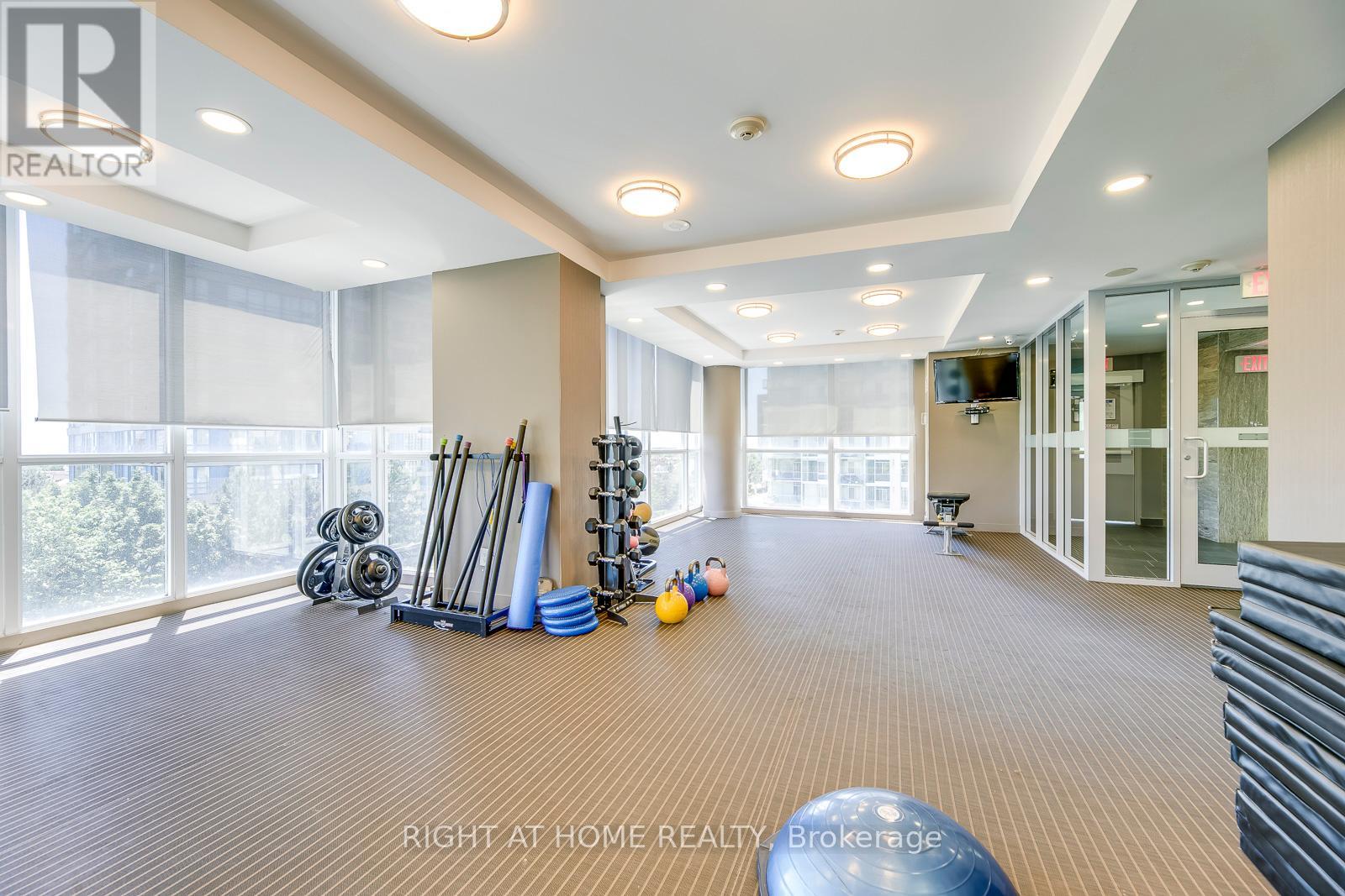 802 - 223 Webb Drive, Mississauga, Ontario  L5B 0E8 - Photo 42 - W12296710