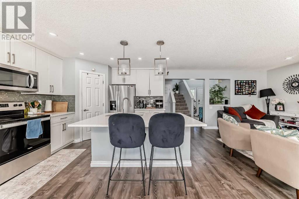 Property at 230 Citadel Way NW image 5