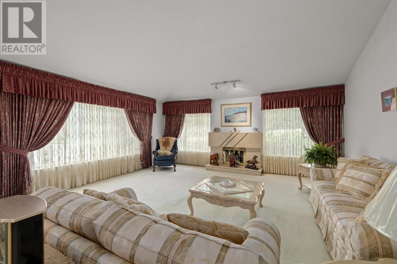 5602 Barnard Place, Richmond, British Columbia  V7C 5N4 - Photo 4 - R3003556