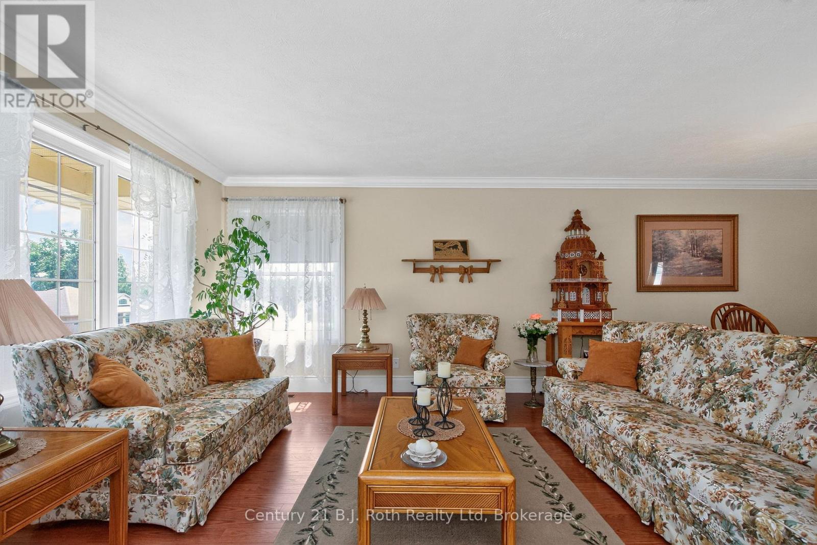 64 James Street, Penetanguishene, Ontario  L9M 2J1 - Photo 11 - S12296770