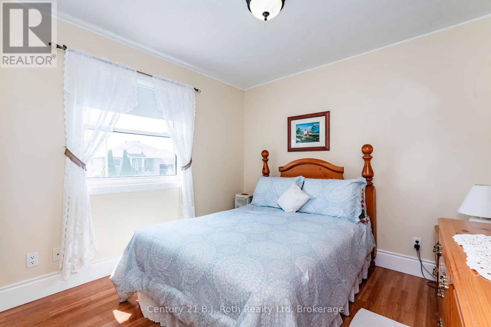 64 James Street, Penetanguishene, Ontario  L9M 2J1 - Photo 16 - S12296770