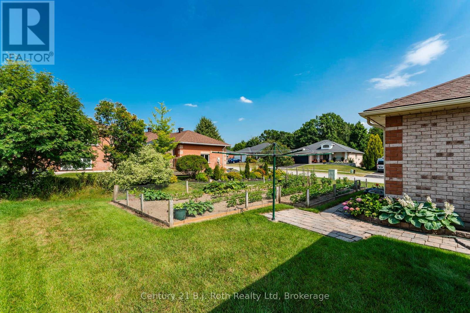 64 James Street, Penetanguishene, Ontario  L9M 2J1 - Photo 27 - S12296770