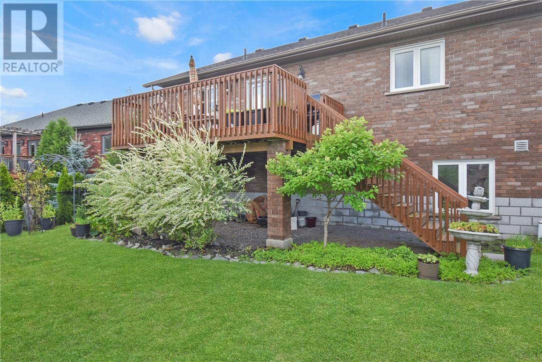 Property at 110 Sapphire Crt image 4
