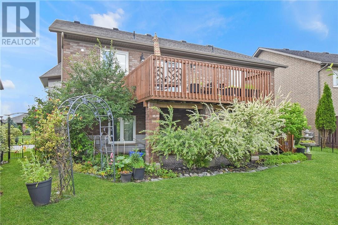 Property at 110 Sapphire Crt image 5
